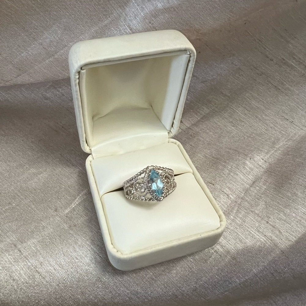 Sterling silver topaz ring sz 10 vintage Avon new marquee - Picture 2 of 3